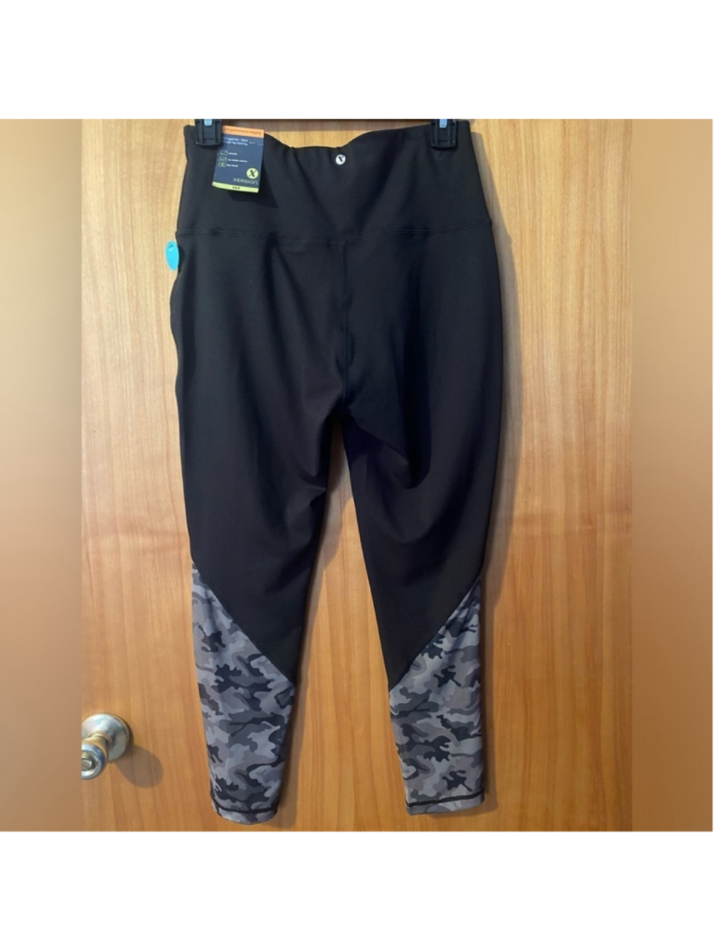 New Women’s Xersion 7/8 performance high-waist legging camouflage bottom. Medium